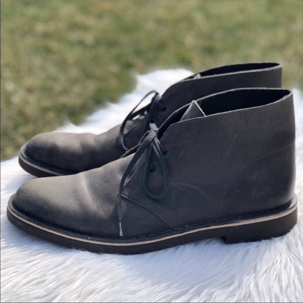 Clark’s Leather Chukka Boot in Grey